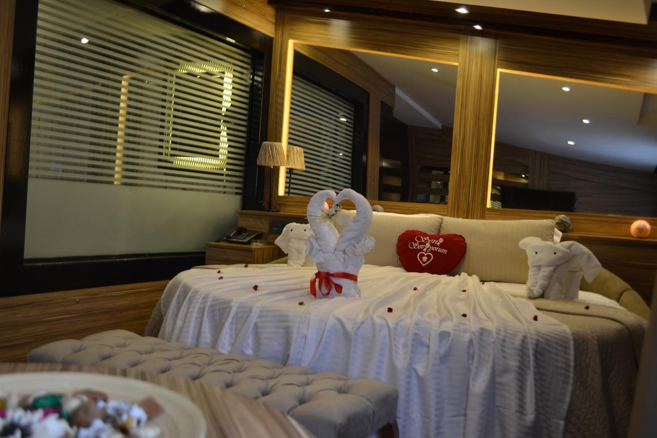 Gumus Palace Suites Istanbul Exterior photo